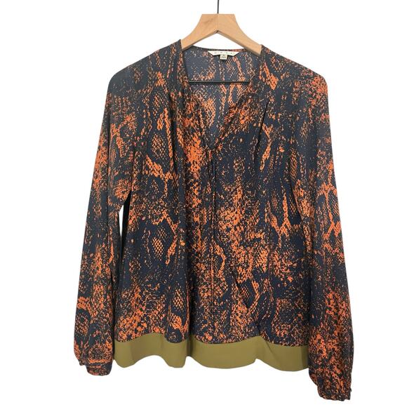 CAbi Womens Border Wrap Long Sleeve Snake Skin Pattern Blue Blouse Size Small - Picture 1 of 6